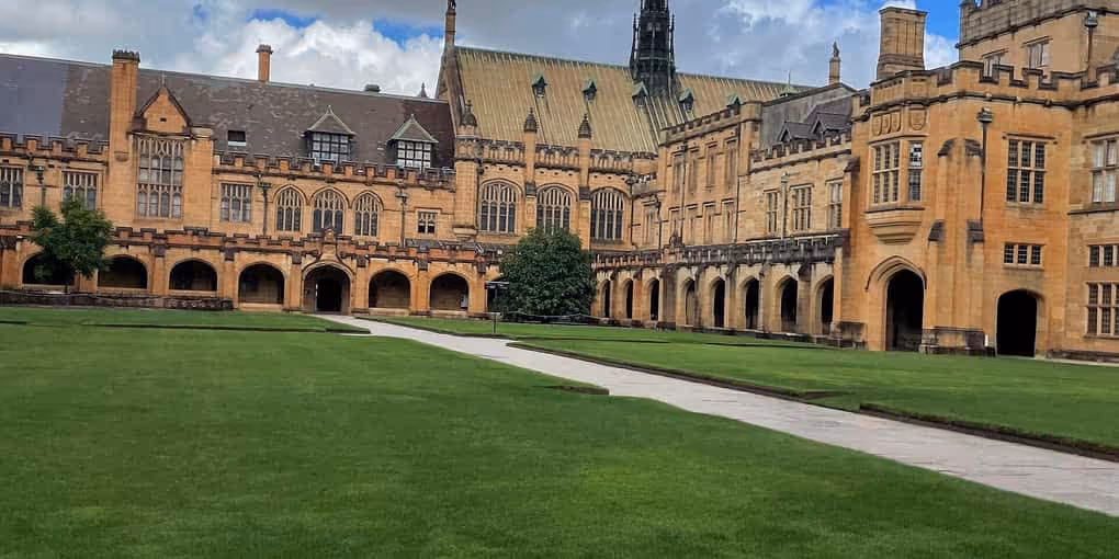 University of Newcastle – University Guide for GCC and Southeast Asian Students